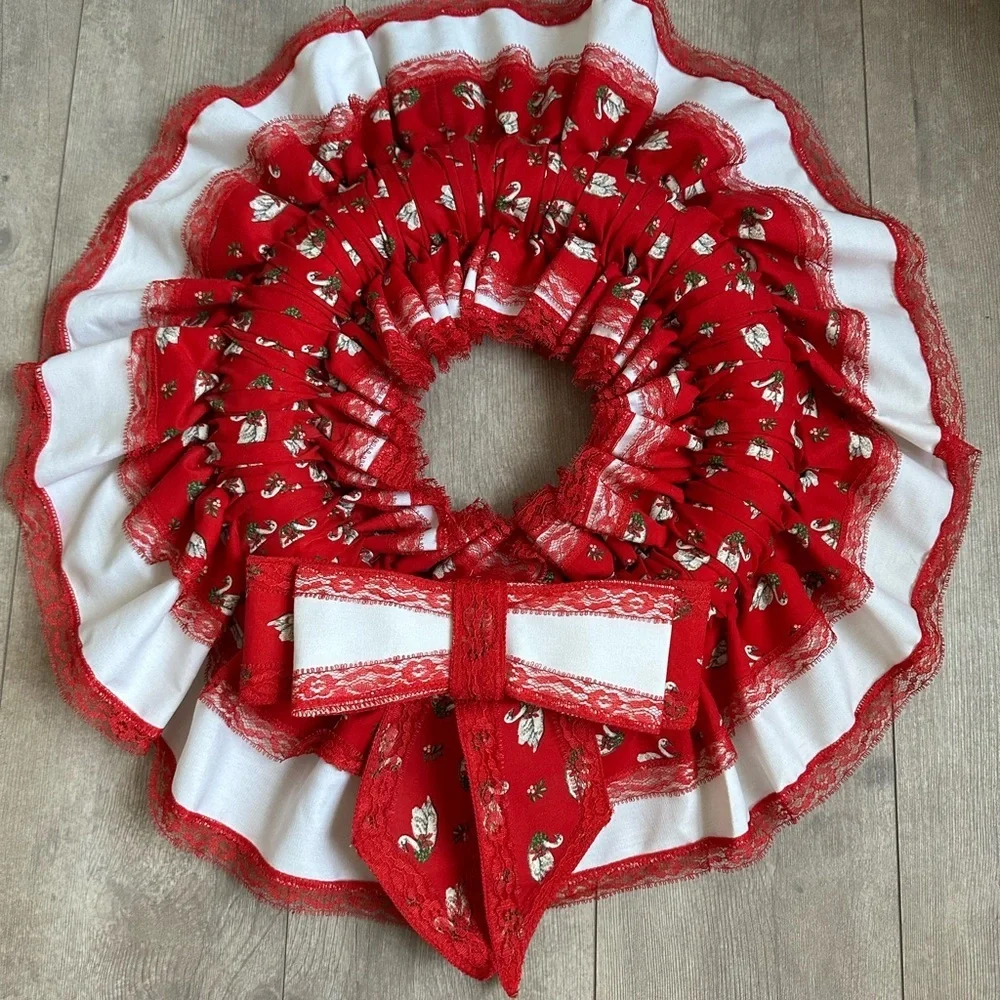 Vintage 1970s Christmas Holiday Wreath Handmade Red White Ruffled Swan Print